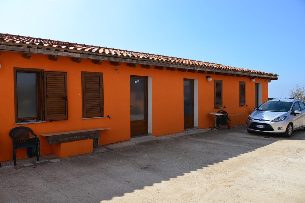 Agriturismo Su Nuratolu Villa Sagama Exteriör bild