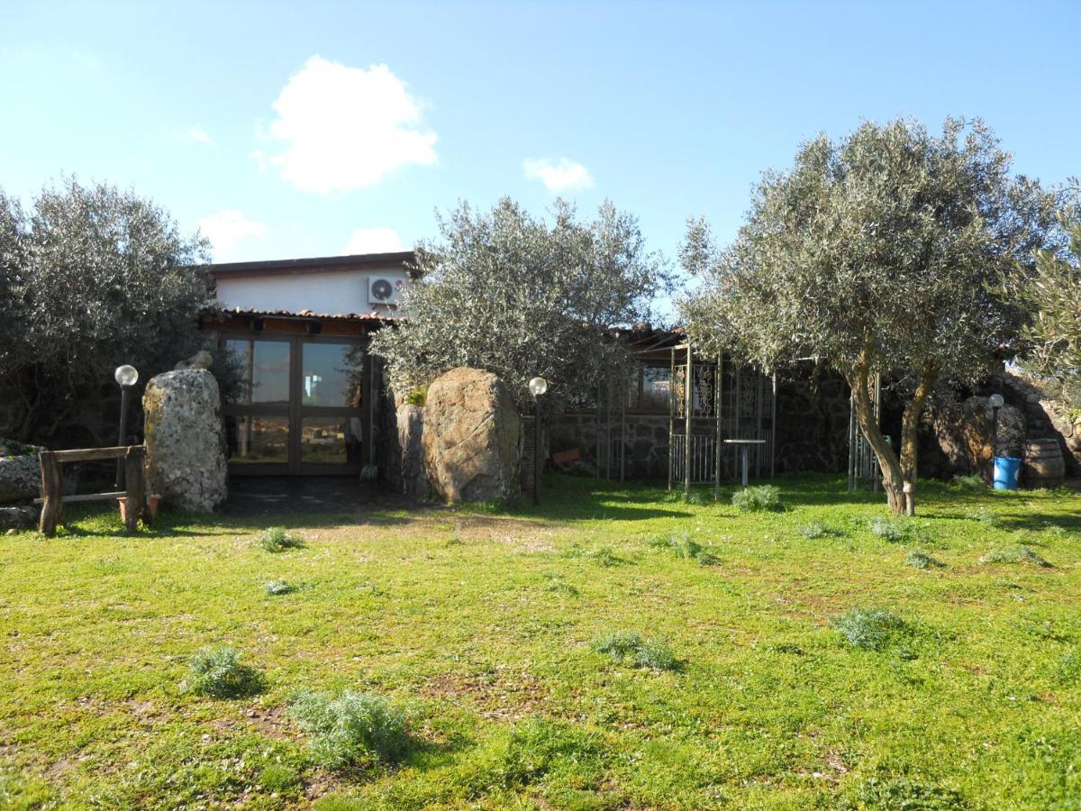Agriturismo Su Nuratolu Villa Sagama Rum bild