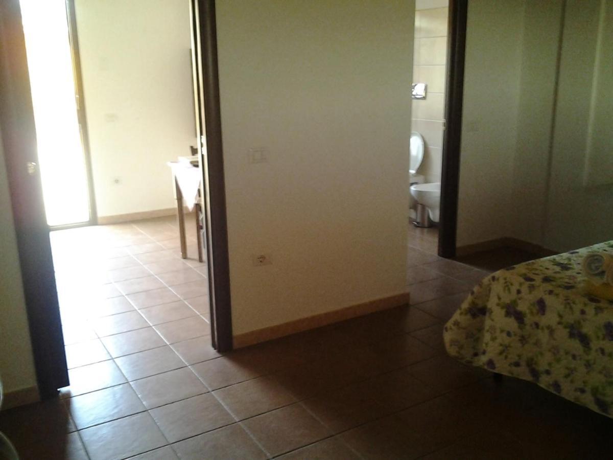 Agriturismo Su Nuratolu Villa Sagama Rum bild